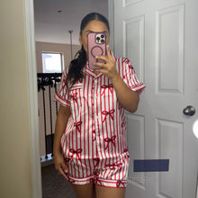 Cargar imagen en el visor de la galería, Red/White Bow Pj’s
